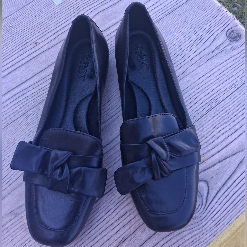 Born  Black Bow-Trim Women's Loafers
